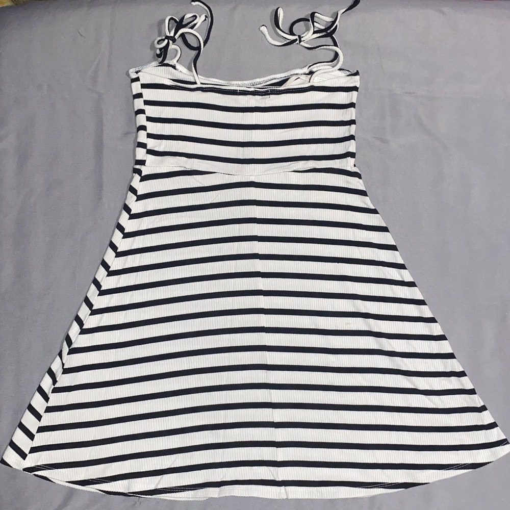 Forever 21 Mini Dress Womens XSmall White‎ and Black Striped Spaghetti Strap - Picture 4 of 7
